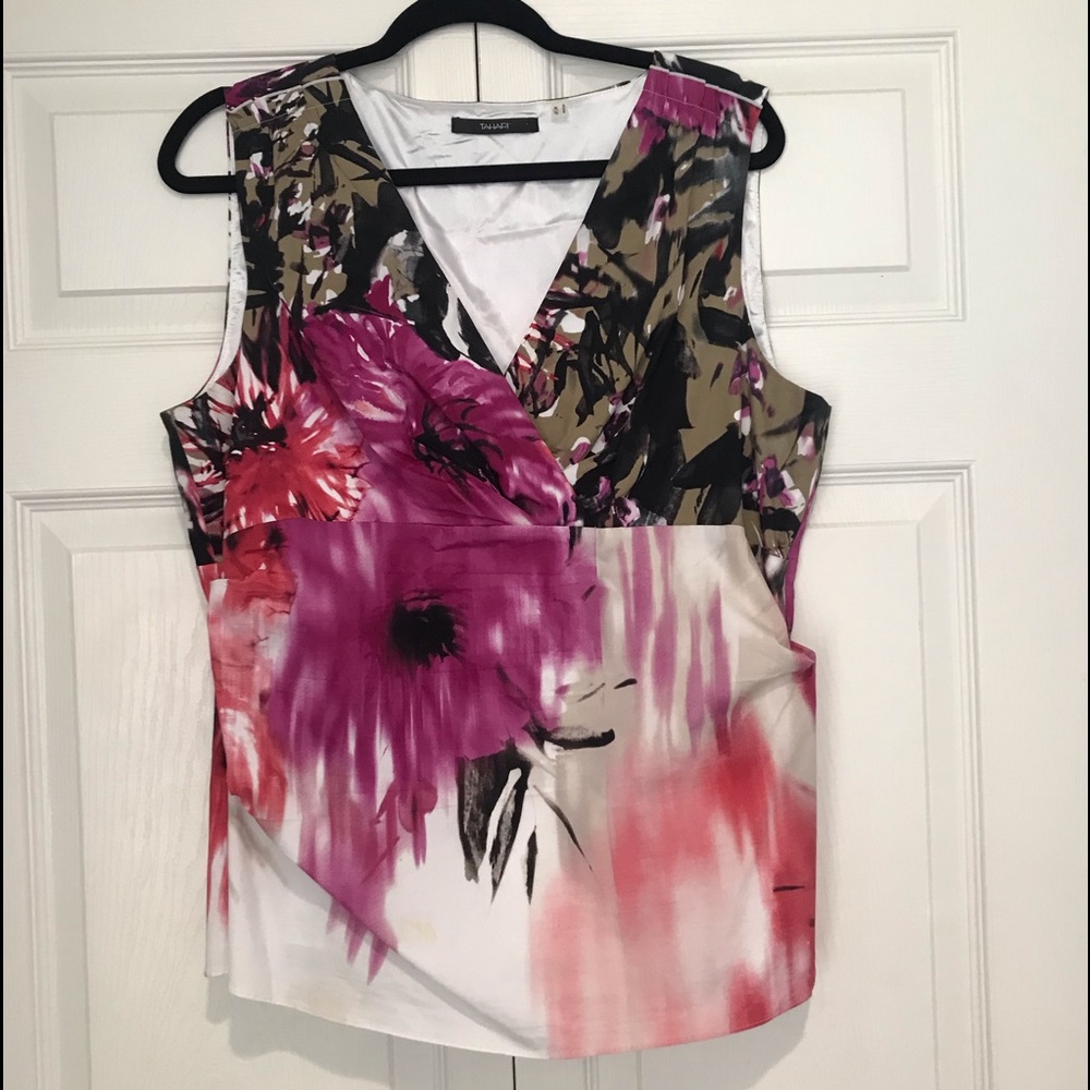 Tahari Color Splashed Floral Top. Size XL